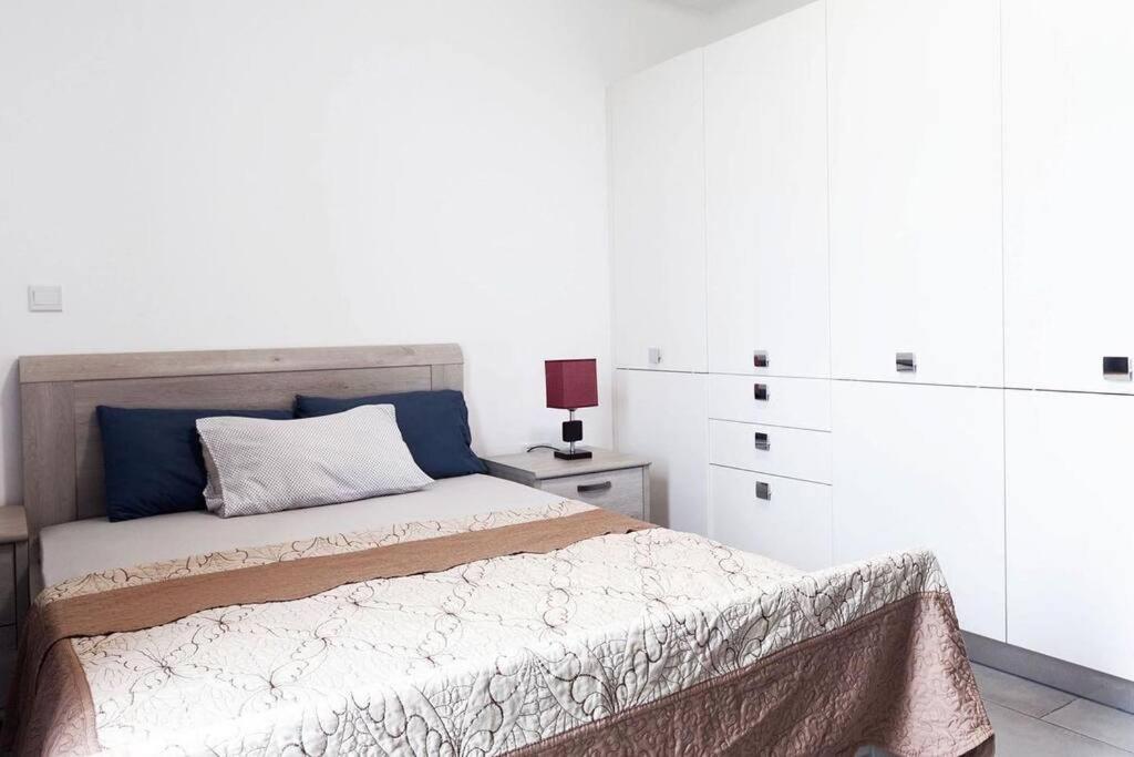 Luxury Labone Edge 2-Bedroom Apartment In Accra - Fivehills Homes Eksteriør billede