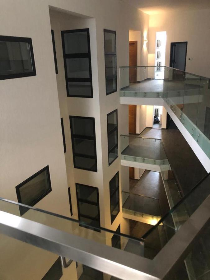 Luxury Labone Edge 2-Bedroom Apartment In Accra - Fivehills Homes Eksteriør billede